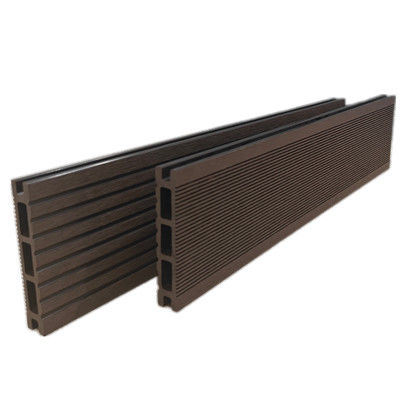 Универсальный 20*110 мм напольные покрытия WPC идеально подходит для обоих коммерческих жилых помещений в различных цветах