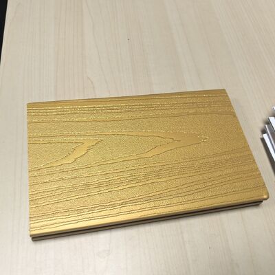 МЕТАЛЛИЧЕСКИЕ ПАНЕЛИ ДПК С РОСКОШНОЙ ПАТИНОЙ, БЛЕСКНЫМ ЗОЛОТОМ НАСТРУЖЕНИЕМ