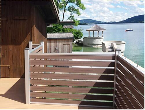 Панель ограждения WPC со скрытым крепежом для границы современного дома